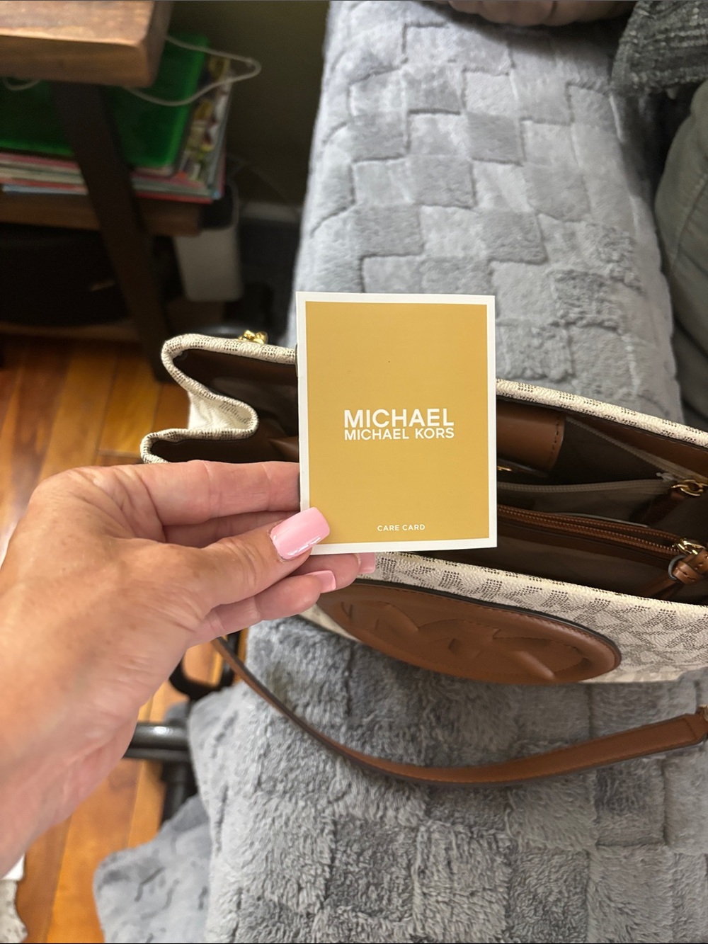 NWT Michael Kors Shoulder Bag comes with strap Reg. Price $358.00 - Picture 3 of 11